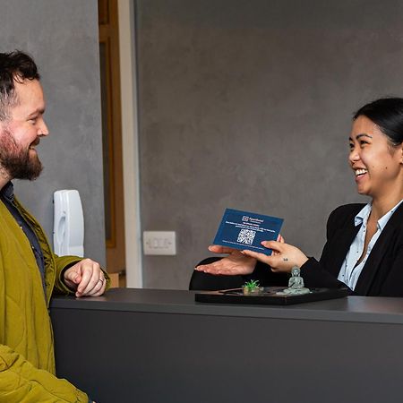 Hq Aparthotel Farnborough Farnborough  Bagian luar foto