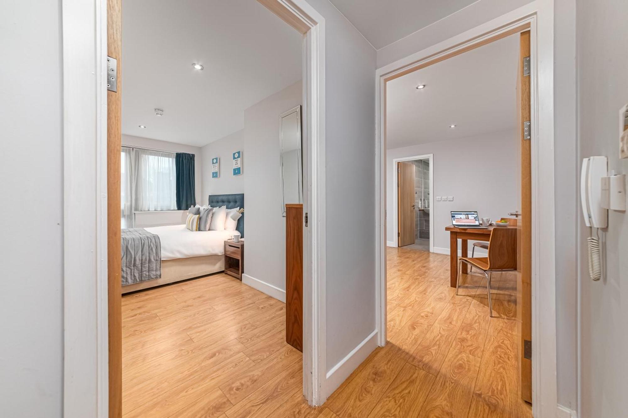 Hq Aparthotel Farnborough Farnborough  Bagian luar foto