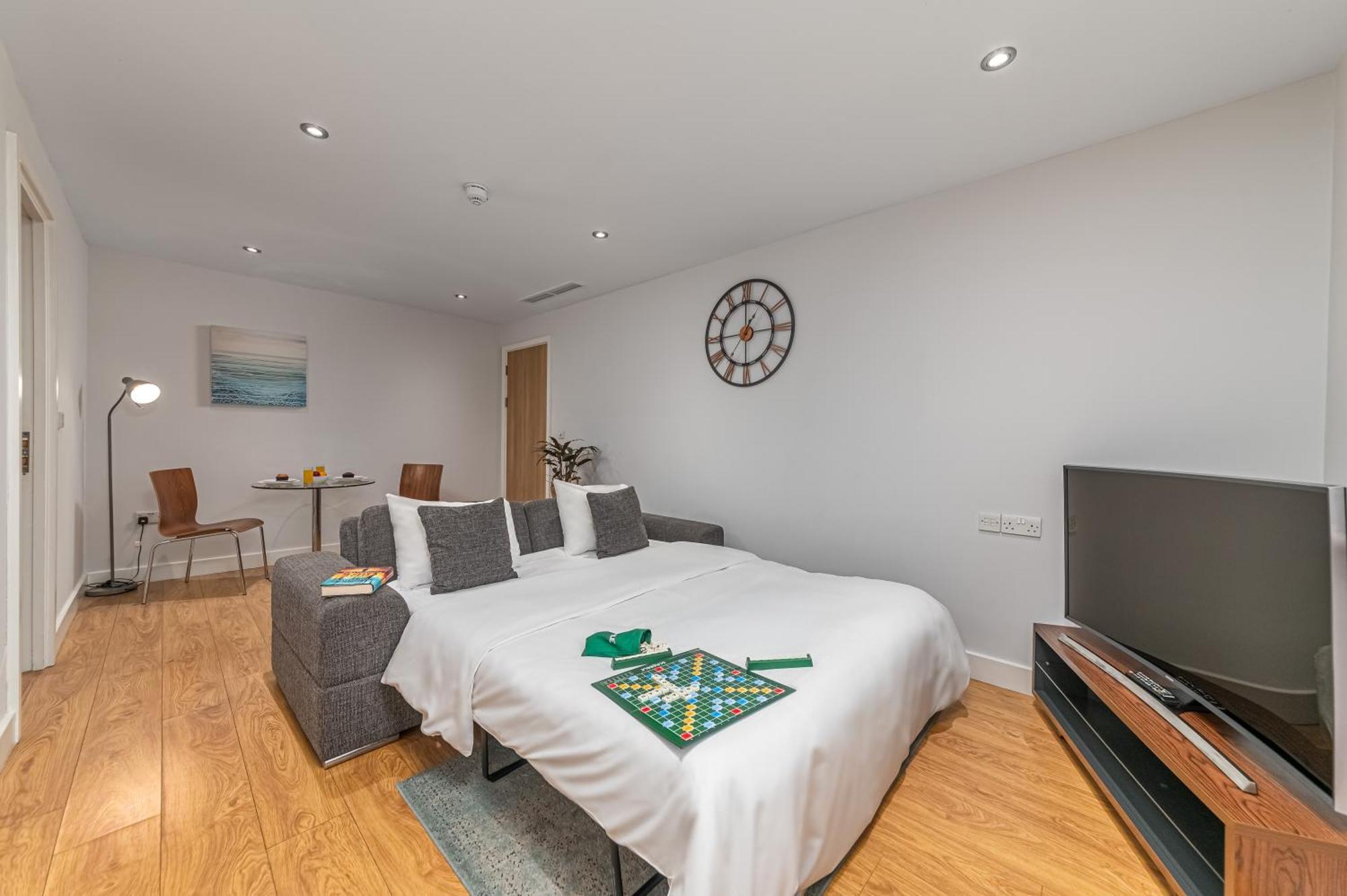 Hq Aparthotel Farnborough Farnborough  Bagian luar foto