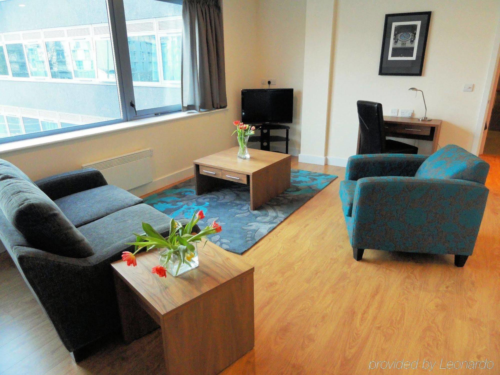 Hq Aparthotel Farnborough Farnborough  Bagian luar foto