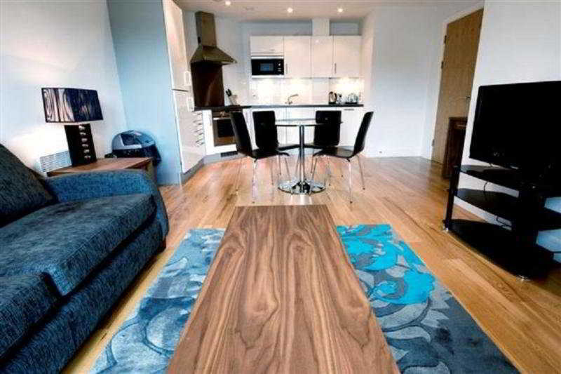 Hq Aparthotel Farnborough Farnborough  Bagian luar foto