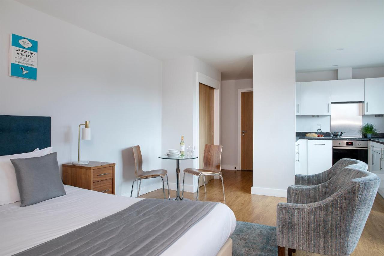 Hq Aparthotel Farnborough Farnborough  Bagian luar foto