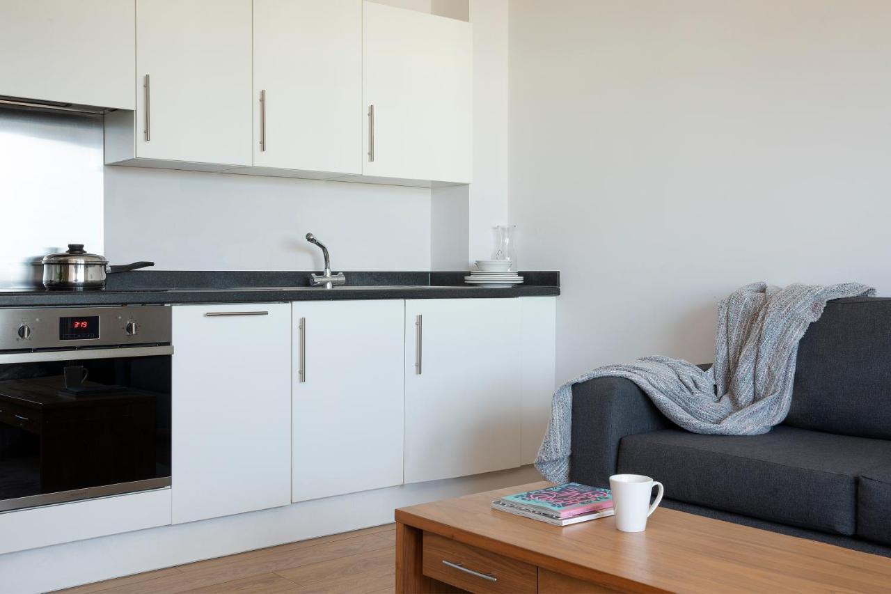 Hq Aparthotel Farnborough Farnborough  Bagian luar foto